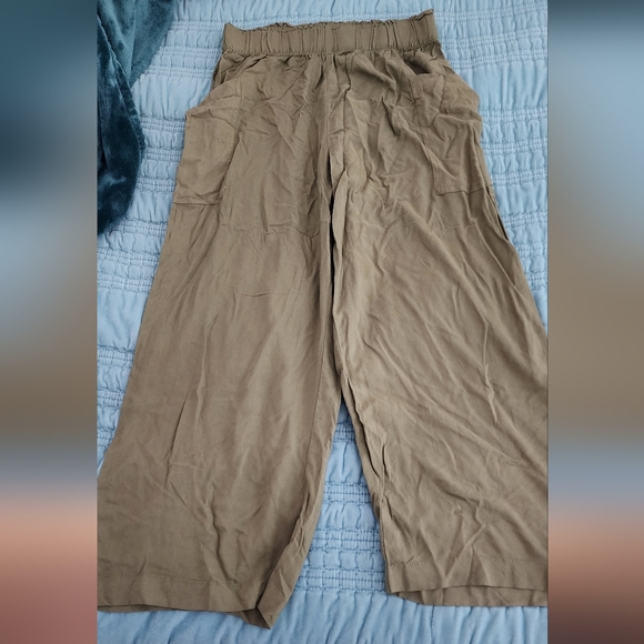 SO olive green flowy wide leg size small - Picture 3 of 3